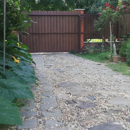 Rozsa Apartman Mako