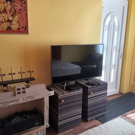 Rozsa Apartman Apartment *