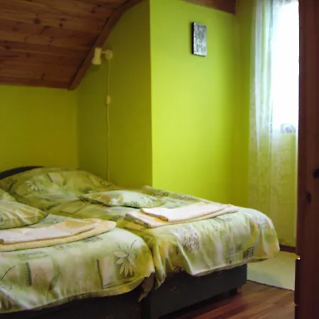 Apartment Rozsa Apartman *